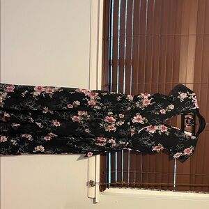 Band of Gypsies Black Floral Long Sleeve Dress